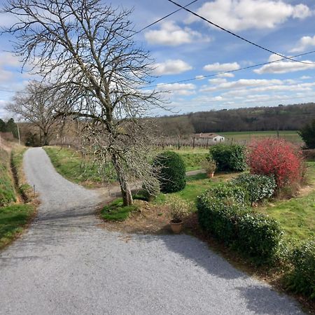 Maison de campagne Les Chênes. Panjas Exterior foto